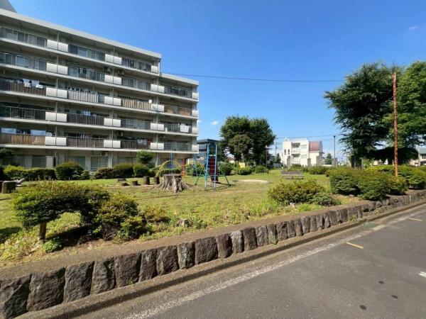 東大和グリーンタウン2号棟 敷地内駐車場