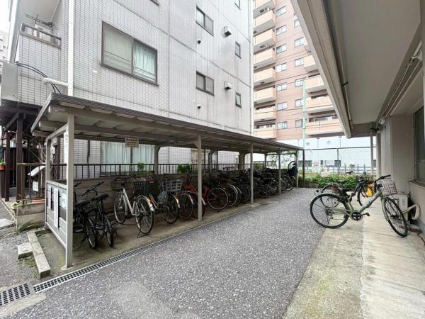 クレール久米川 駐輪場