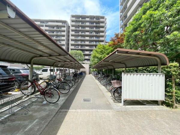 ヴィラージュヴェール一番館 駐輪場