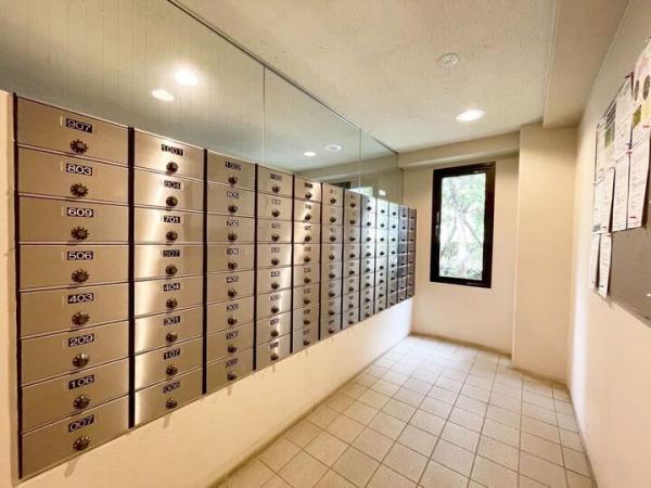 ヴィラージュヴェール一番館 郵便受け