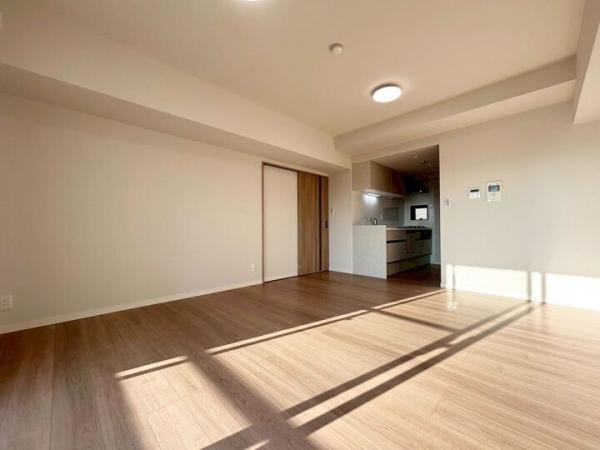 ヴィラージュヴェール一番館 リビングダイニング