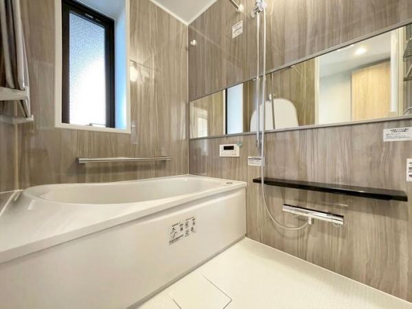 ヴィラージュヴェール一番館 浴室