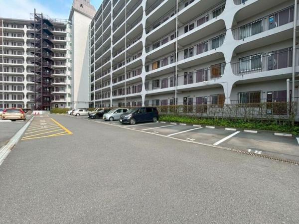 新武蔵野スカイハイツ 敷地内駐車場