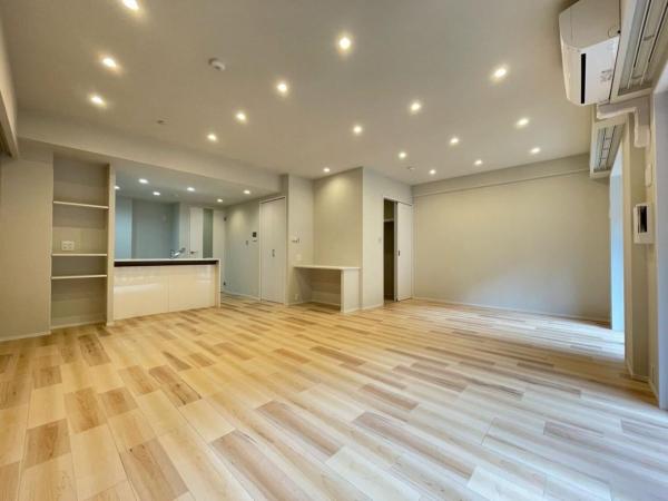 武蔵野レジデンス壱番街 1階 リビング