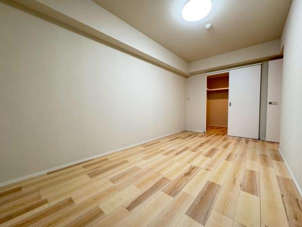 武蔵野レジデンス壱番街 1階 洋室