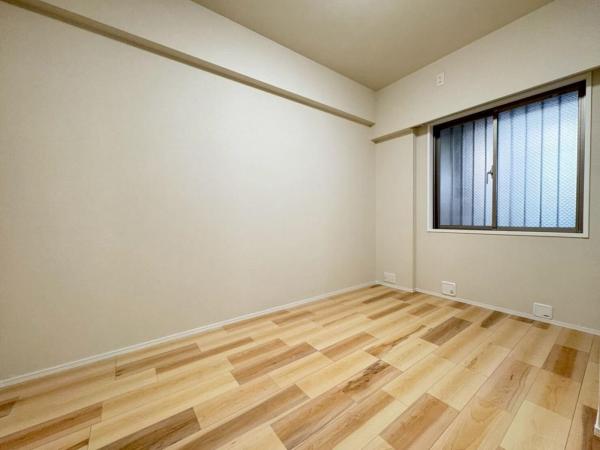 武蔵野レジデンス壱番街 1階 洋室