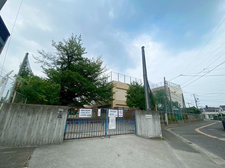 東大和市中央4丁目の戸建 発電・温水設備(専用部)