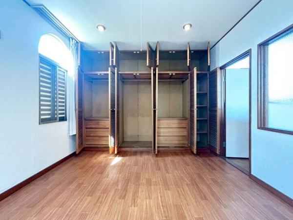 東大和市狭山4丁目の戸建 収納