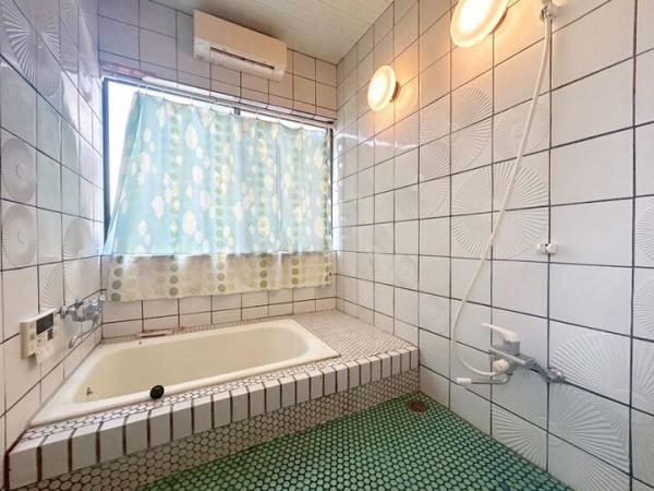 東大和市狭山4丁目の戸建 浴室
