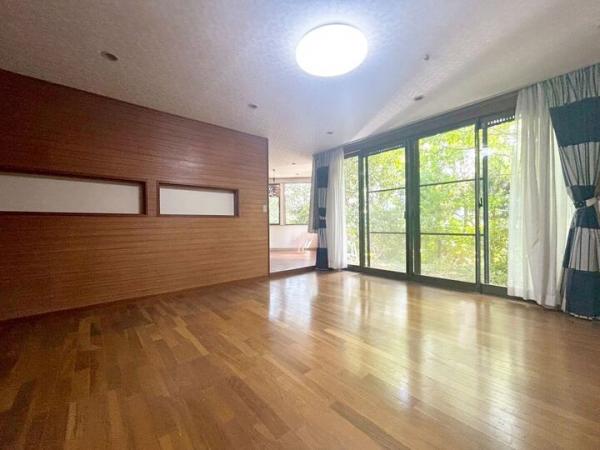 東大和市狭山4丁目の戸建 リビング