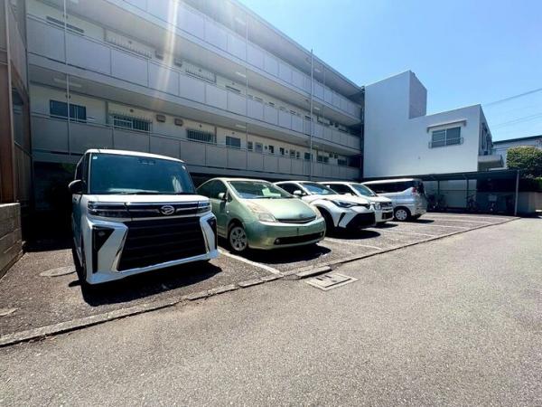 ライオンズマンション武蔵小金井 敷地内駐車場