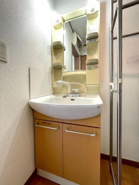 小平市学園東町3丁目の戸建 洗面化粧台