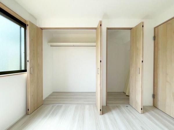 東大和市向原6丁目の新築戸建 収納