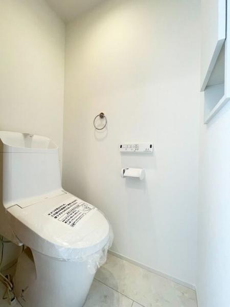 東大和市向原6丁目の新築戸建 トイレ