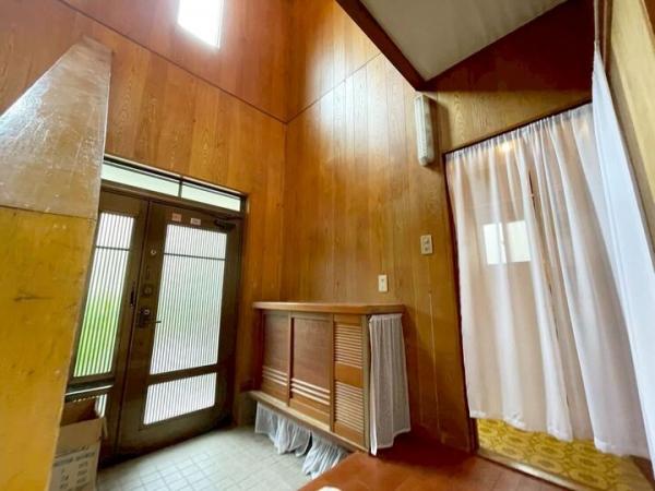 東大和市蔵敷1丁目の中古戸建 玄関