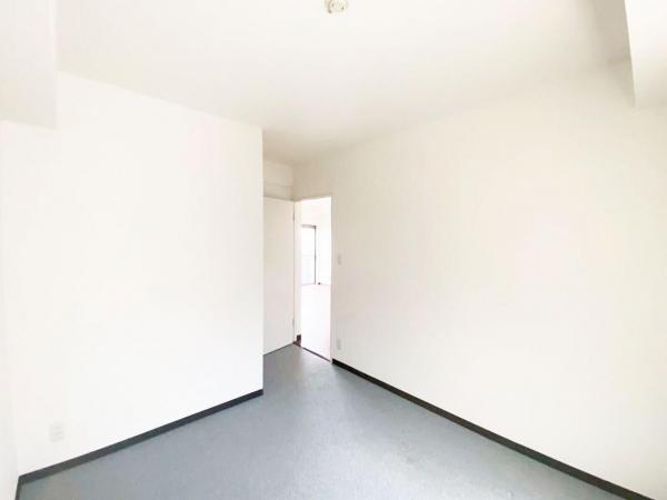 コスモ川口イーストヒルズ 洋室