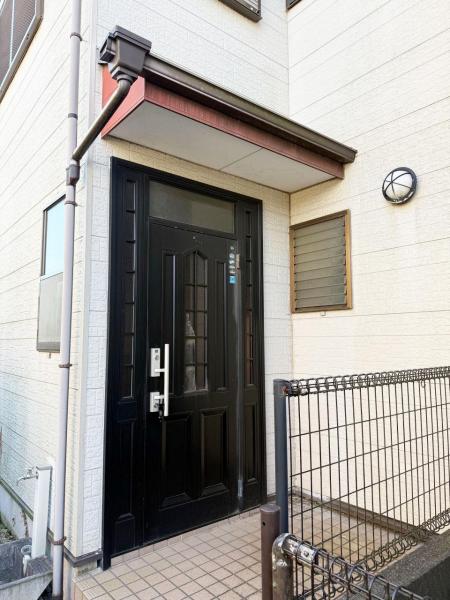 千葉市若葉区大宮台1丁目 中古戸建 玄関