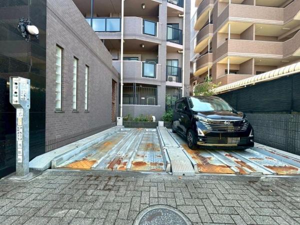 シャルムコート東村山美住町 敷地内駐車場
