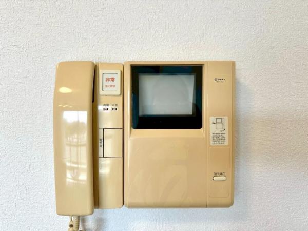 シャルムコート東村山美住町 TVモニター付きインターフォン