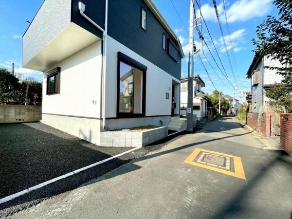 東村山市青葉町3丁目の新築戸建 前面道路含む現地写真