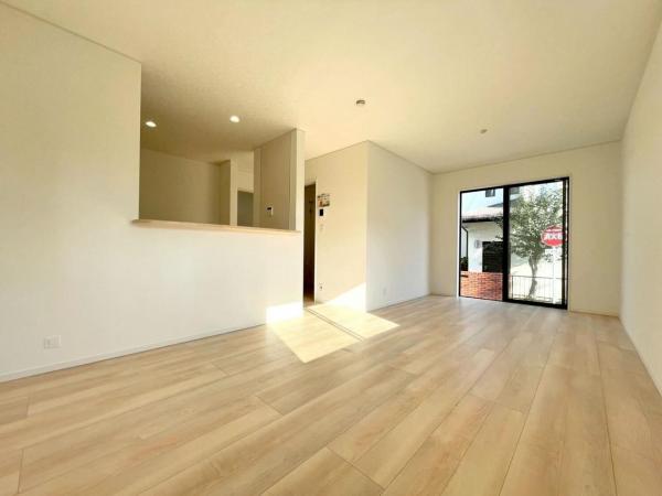 東村山市青葉町3丁目の新築戸建 リビング