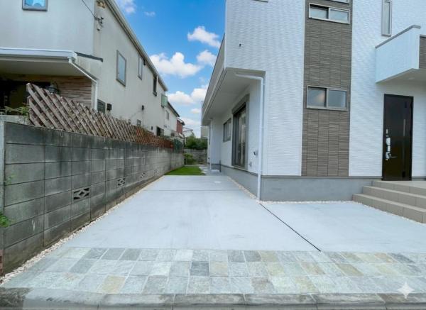 小金井市貫井南町5丁目の戸建 駐車場