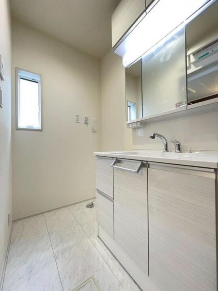 小金井市貫井南町5丁目の戸建 洗面化粧台