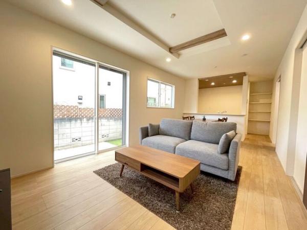 小金井市貫井南町5丁目の戸建 リビングダイニング