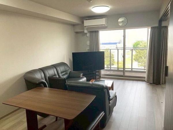 デュオセーヌ国立 リビングダイニング