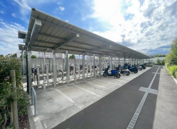 デュオセーヌ国立 駐輪場