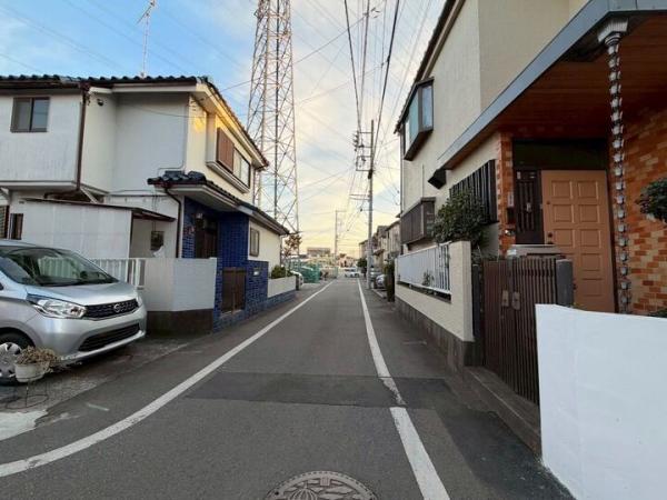 東村山市富士見町4丁目の新築戸建 前面道路含む現地写真