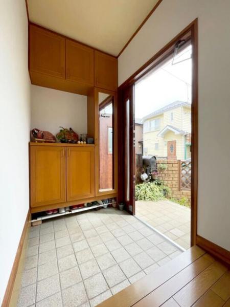 国分寺市東戸倉1丁目の戸建 玄関