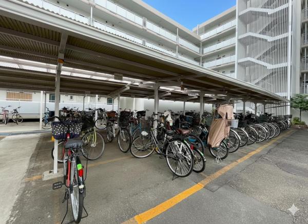 東大和ナショナルコート 駐輪場