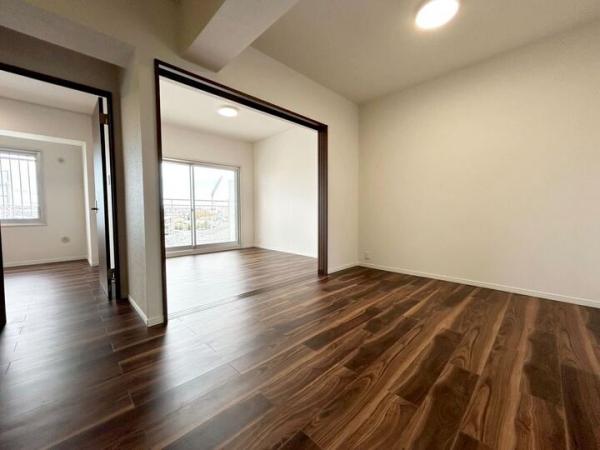 東大和ナショナルコート リビングダイニング