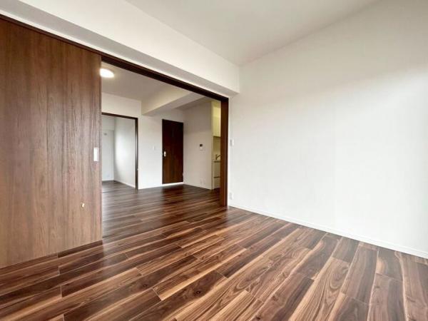 東大和ナショナルコート 洋室