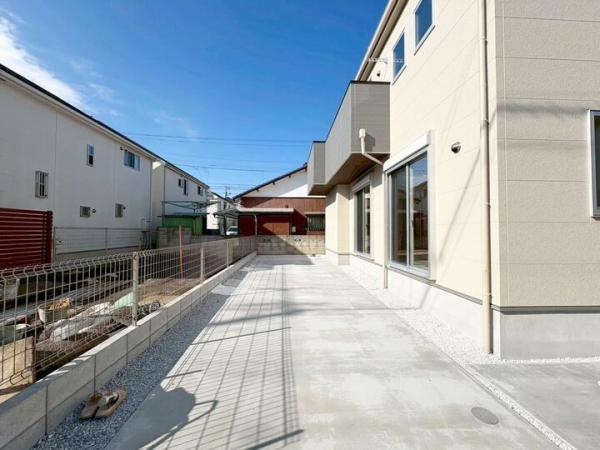 小平市津田町2丁目の新築戸建 駐車場