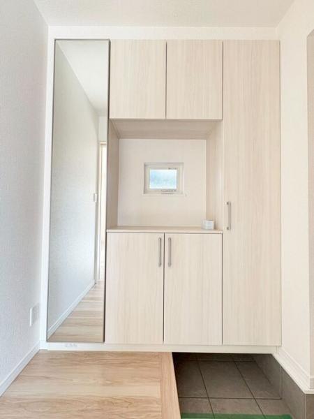 小平市津田町2丁目の新築戸建 玄関