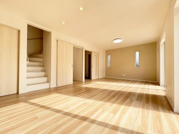 小平市津田町2丁目の新築戸建 リビング