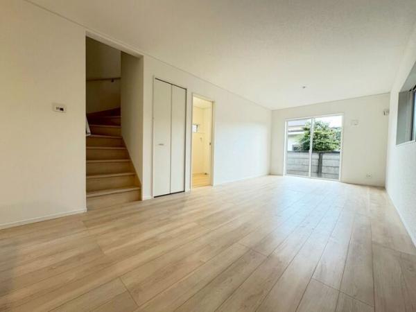 国分寺市東戸倉1丁目の戸建　ラスト2棟 リビングダイニング