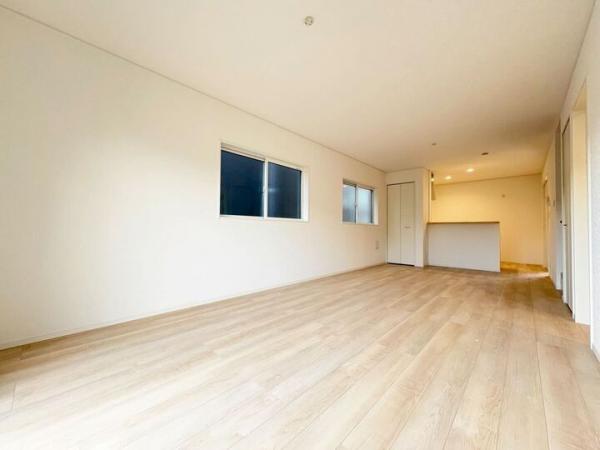 国分寺市東戸倉1丁目の戸建　ラスト2棟 リビングダイニング