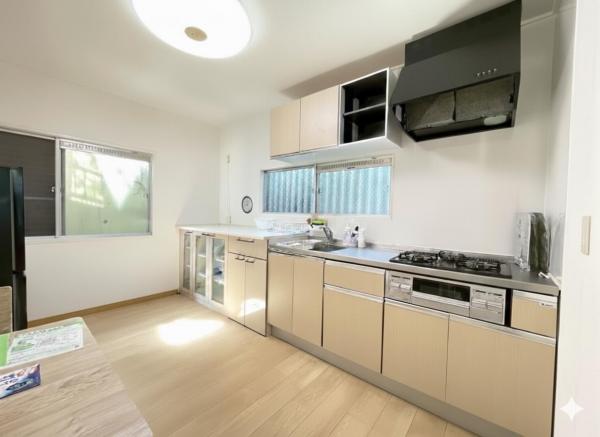 東大和市狭山2丁目の戸建 キッチン