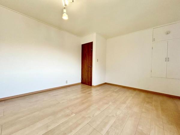 東大和市狭山2丁目の戸建 寝室