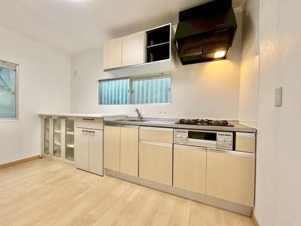 東大和市狭山2丁目の戸建 キッチン