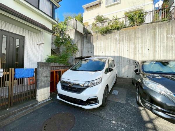 東大和市高木1丁目の戸建 駐車場