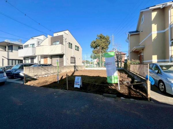 府中市西原町3丁目の土地 前面道路含む現地写真