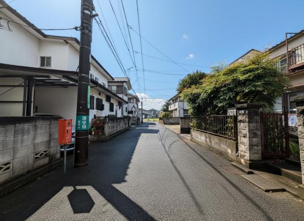 府中市西原町3丁目の土地 前面道路含む現地写真