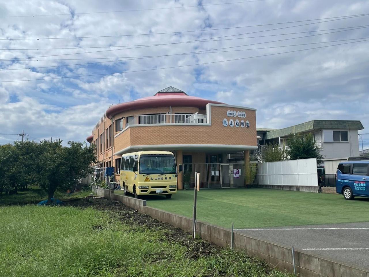 府中市西原町3丁目の土地 前面道路含む現地写真