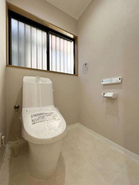 東村山市恩多町1丁目の戸建 トイレ