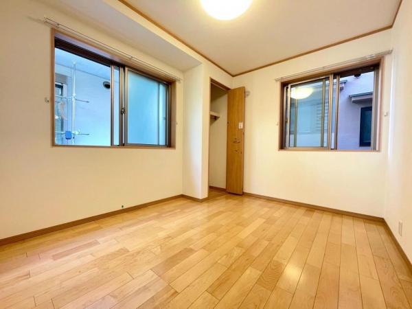 東大和市南街6丁目の戸建 洋室