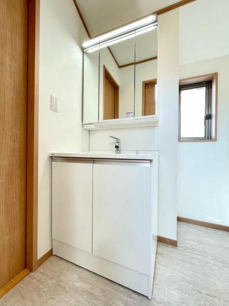 東大和市南街6丁目の戸建 洗面化粧台